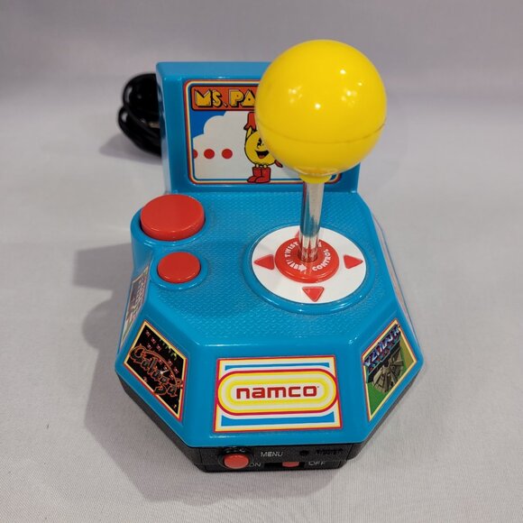 Ms Pac-Man Arcade Plug n Play 5 in 1 Video Game by Namco - Picture 1 of 1